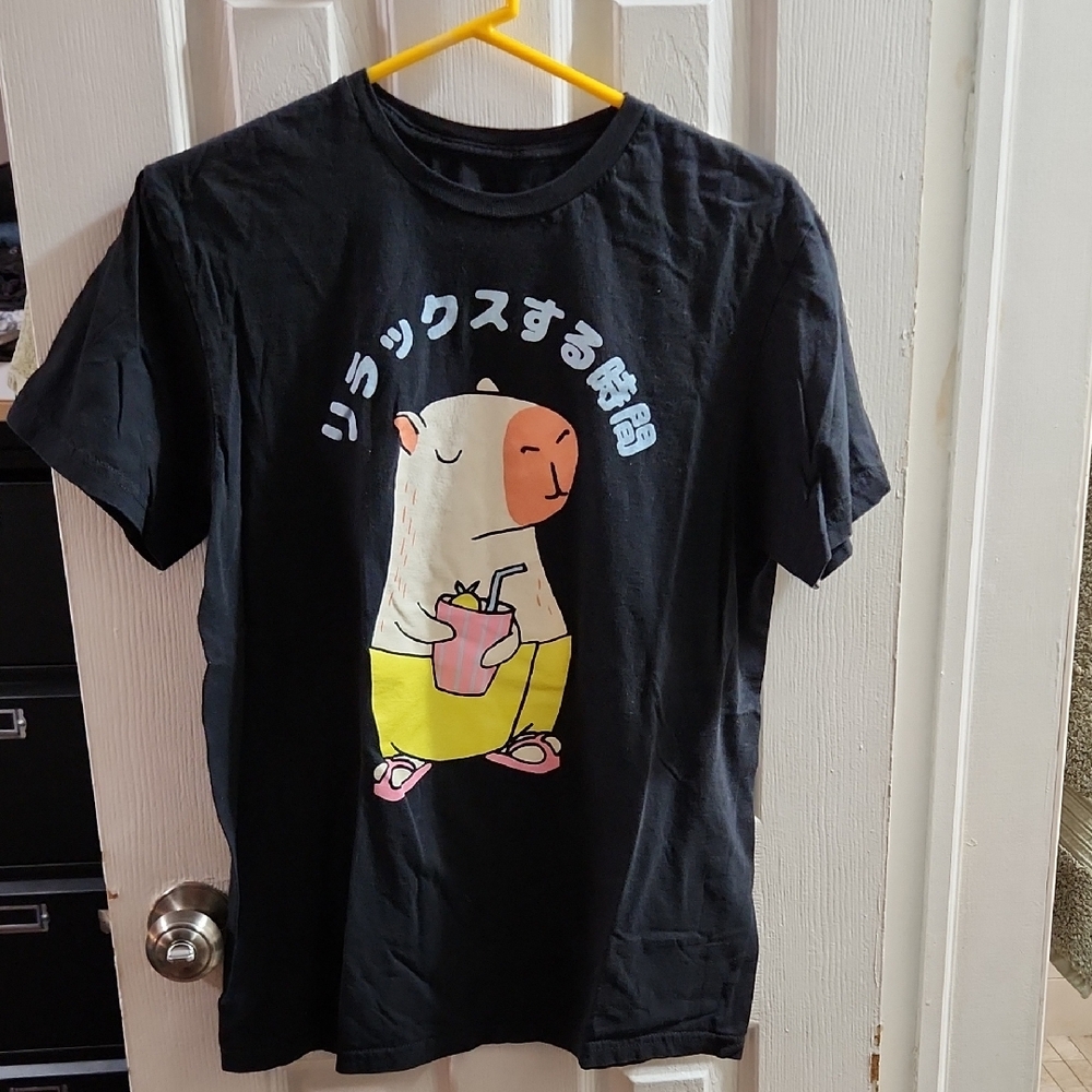 Black Graphic T-Shirt with Cartoon Design Cabybara